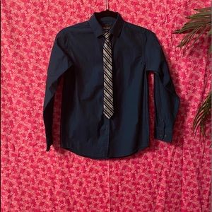 💙🙋‍♀️Van Heusen Boy’s Dress Shirt and Tie M 10-12